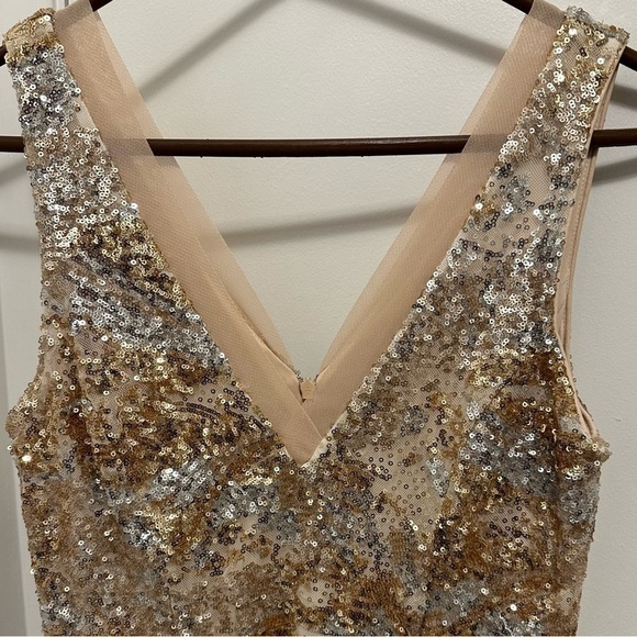 Belle Badgley Mischka Fit and Flare Gold & Silver Sequin Mini Dress Sz 10 - Picture 6 of 8